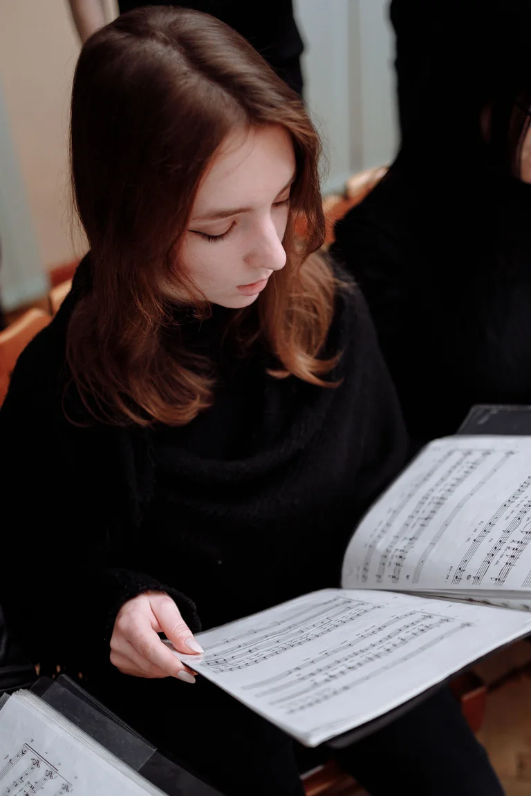 Estudiando una partitura