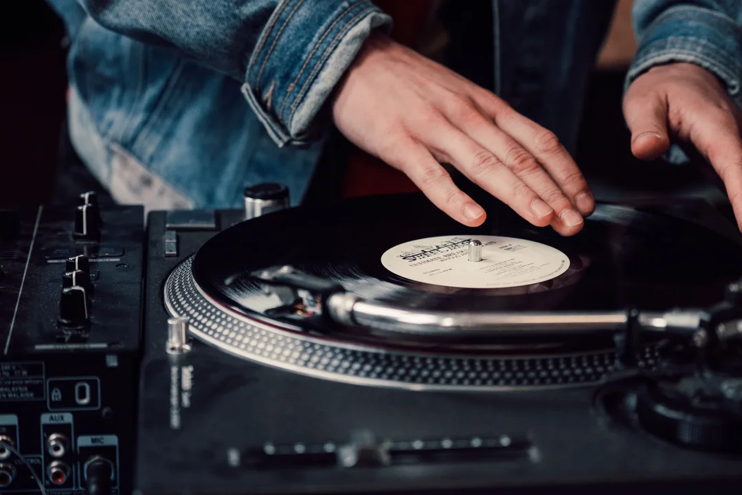 Plato y vinilo, el equipo del curso