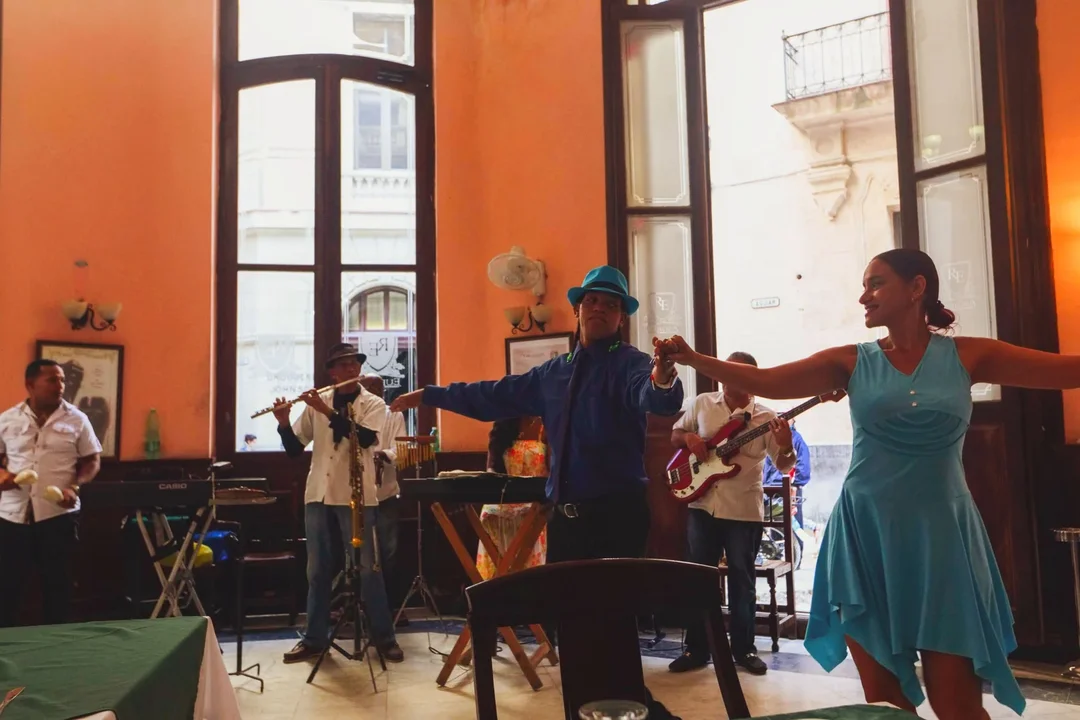 La orquesta, formato del circuito de baile