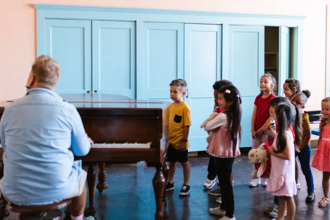 Clase de música con niños
